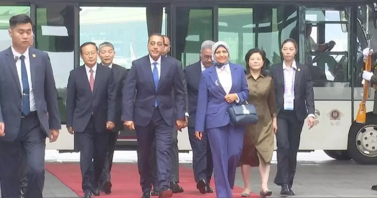 Egyptian PM arrives in Beijing for SCO Tianjin Summit