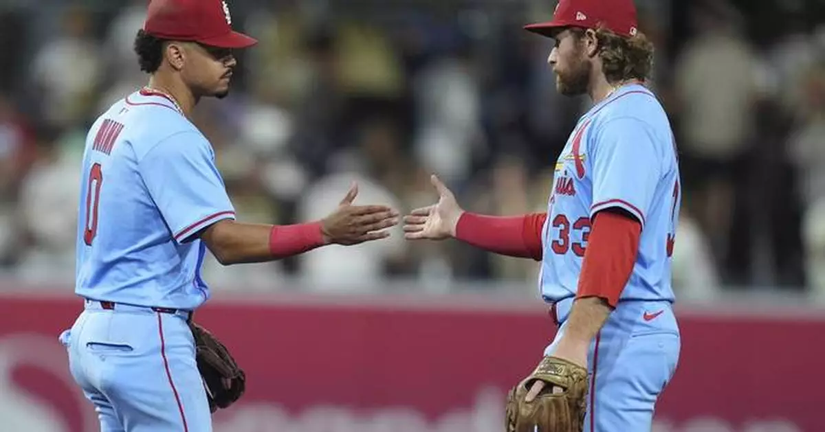 Masyn Winn gets a big hit as the Cardinals rally past the Padres 8-5