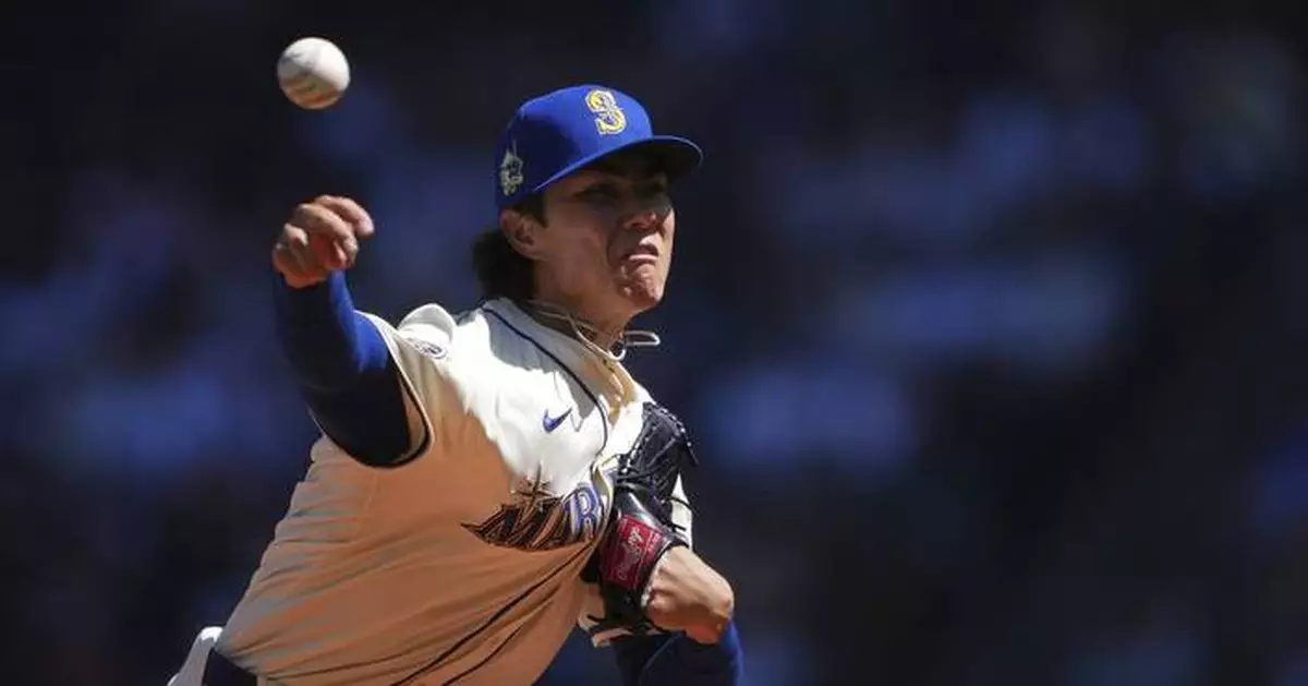 Woo continues to wow Mariners with record streak of pitching 6 innings and few walks