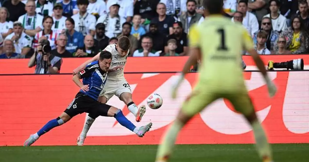 Hamburg celebrates Bundesliga return with goalless draw at Gladbach