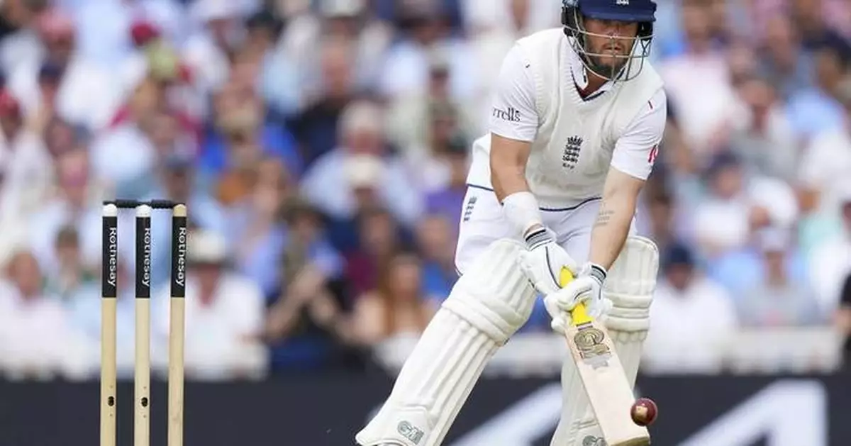 India leads England by 52 runs after two days of the Oval test