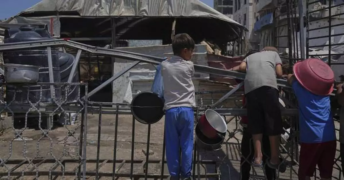 UN food agency chief says women and children are starving in Gaza and pressed Netanyahu on aid