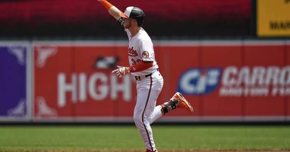 Padres make waves at trade deadline again, unafraid to deal away one of baseball's top prospects