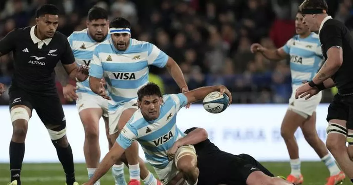 Argentina posts its first home win over New Zealand to create a tight Rugby Championship