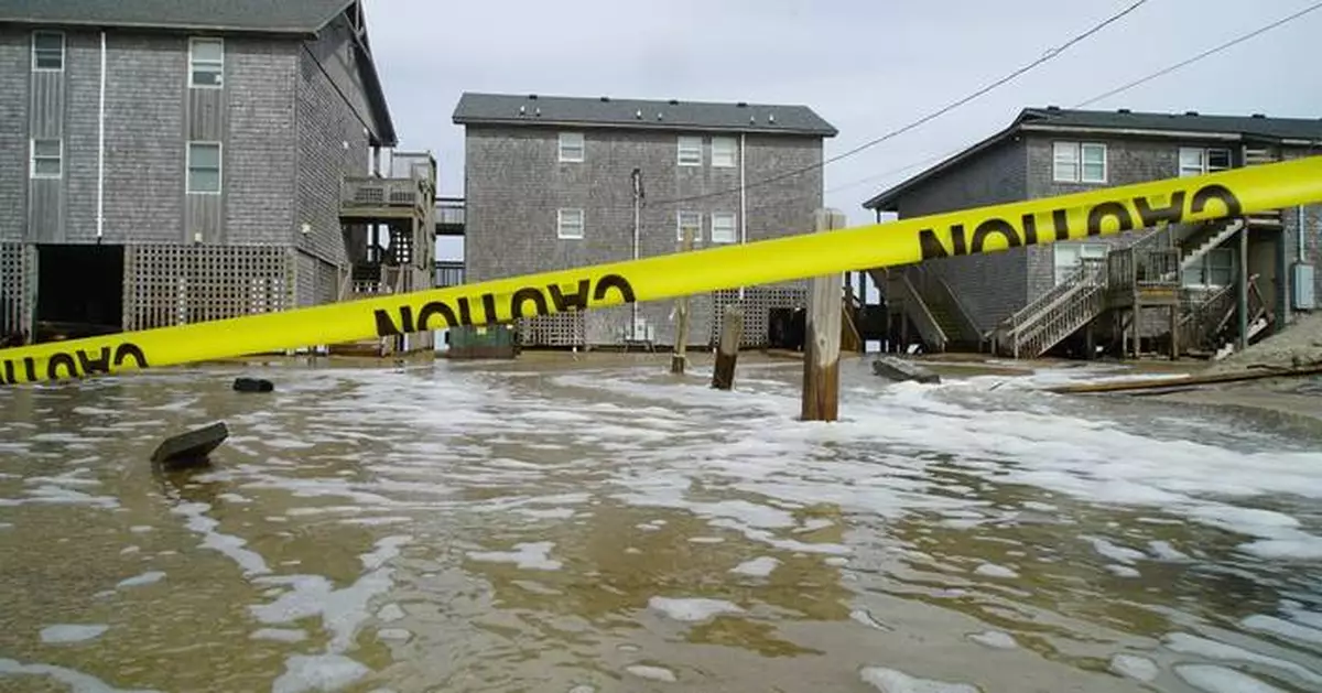 Hurricane Erin still stirring up dangerous waves while it moves away from the East Coast