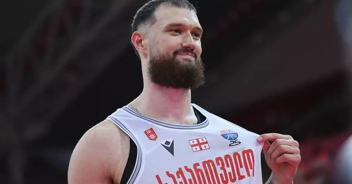 Giannis powers Greece by Italy,Poland outlasts Slovenia, Luka in NBA stars' EuroBasket openers
