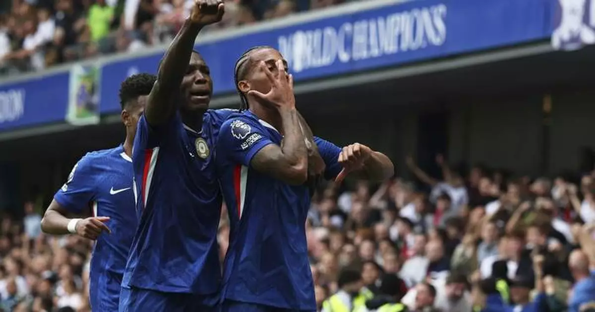 Relief for Amorim as Man United grabs stoppage-time winner with Fernandes penalty