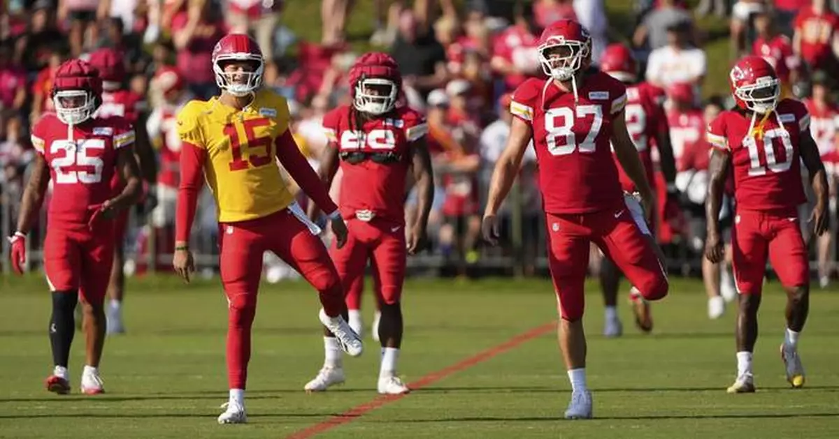 Mahomes, Chiefs starters to play in preseason opener against Cardinals