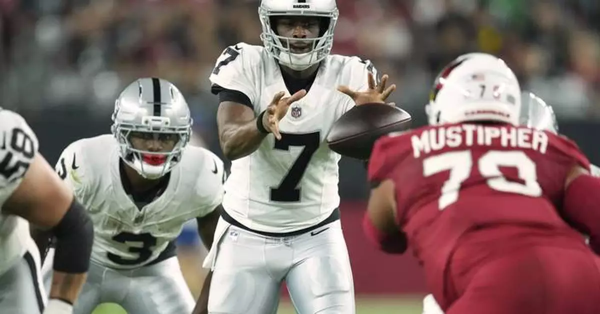 Geno Smith throws TD pass in only drive for Raiders, who fall to Cardinals 20-10