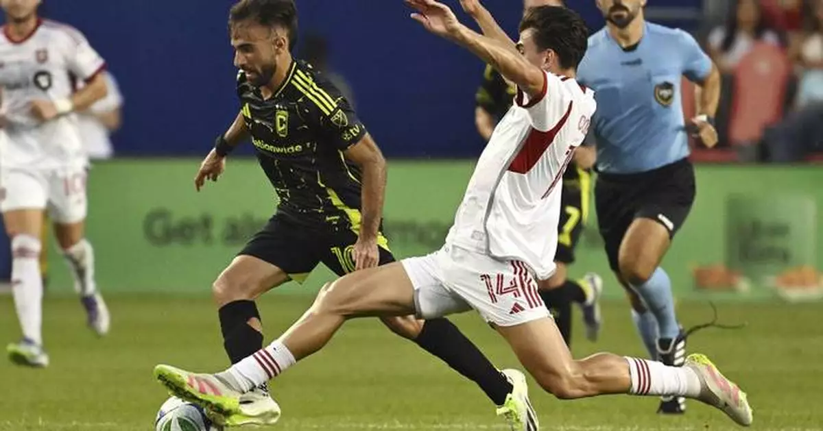 Jules-Anthony Vilsaint scores for Toronto in 1-1 tie with Crew