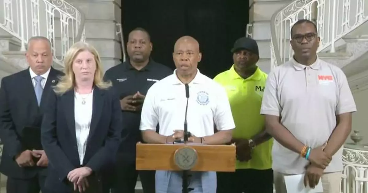 2 gunmen among 3 killed in New York City bar shooting, police say; 2 other shooters still at large