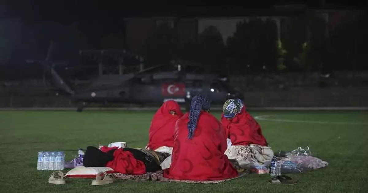 Turkey detains constructor after building collapses in earthquake