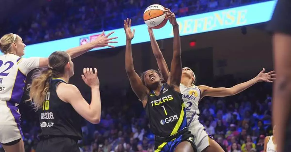 Plum scores 28, Sparks withstand Wings' late run to win as Bueckers misses potential winner