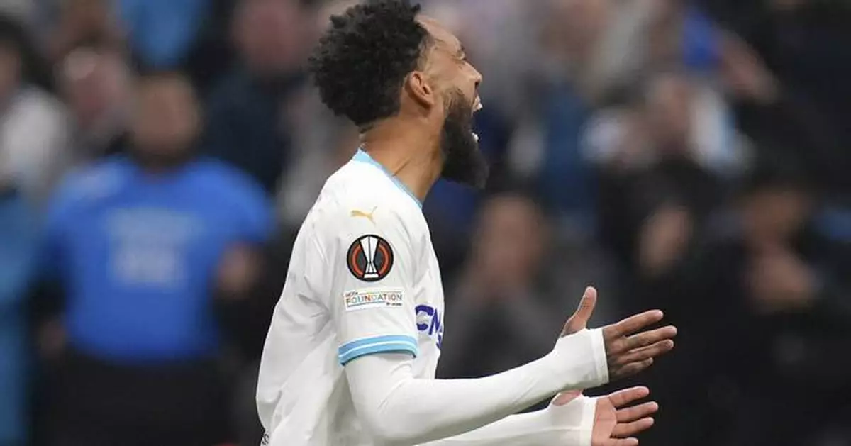 Aubameyang scores 2 as Marseille moves on from players' locker room fight with big win over Paris FC