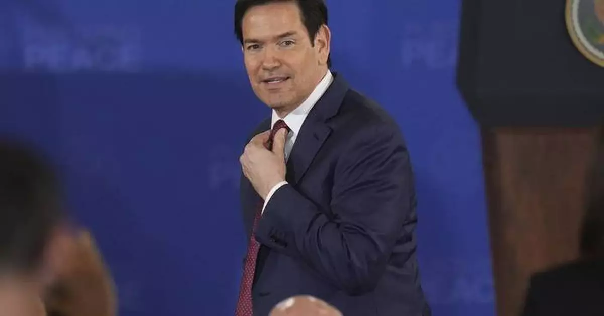 Trump administration halts visas for people from Gaza after Laura Loomer questions arrivals