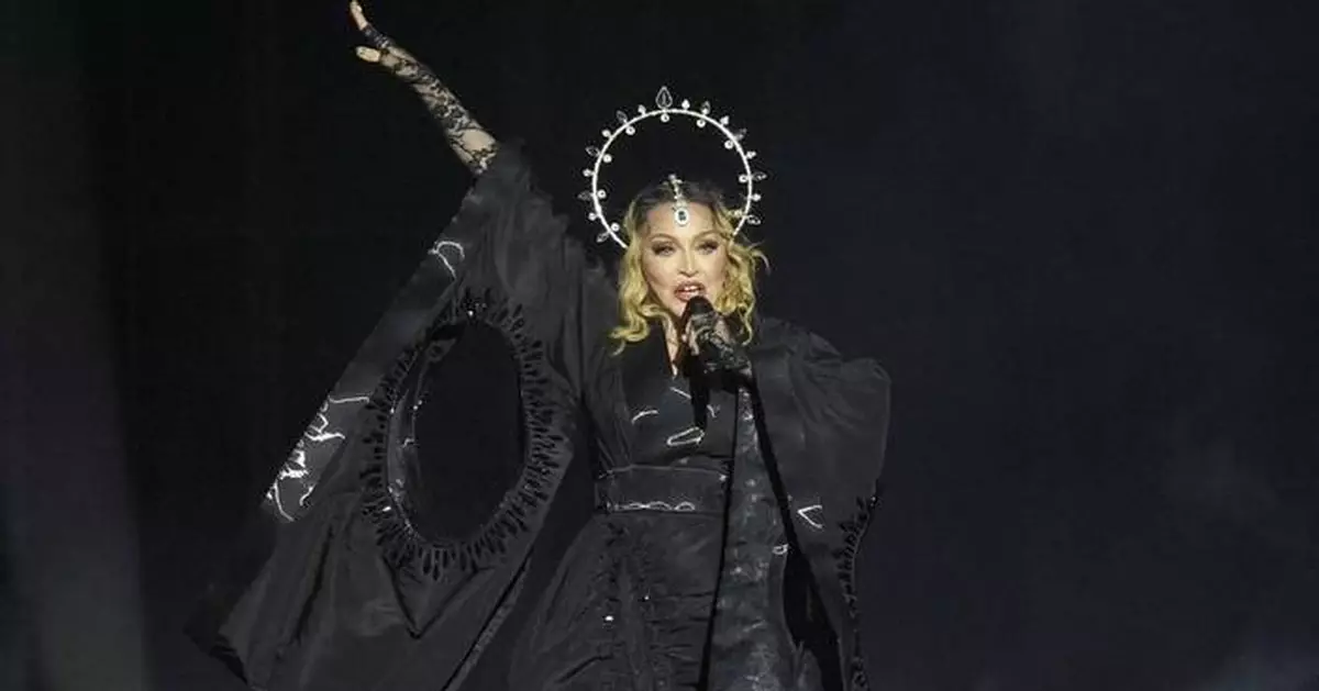 Madonna urges the pope to visit Gaza 'before it's too late'