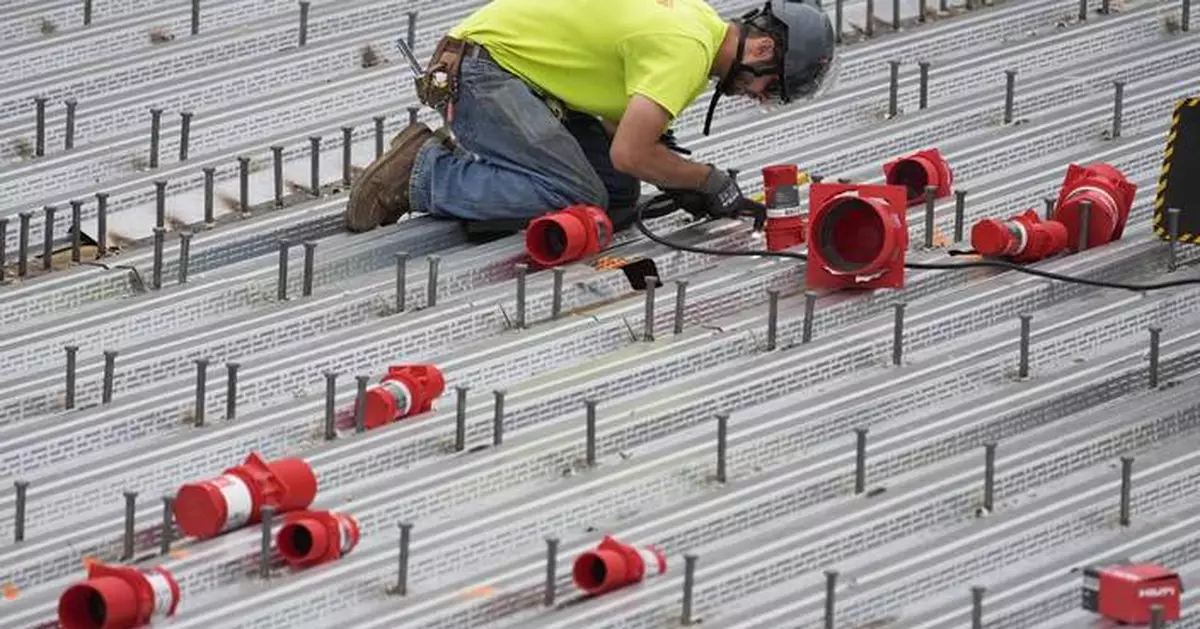 Global trade in photos as a new deadline approaches on Trump tariffs
