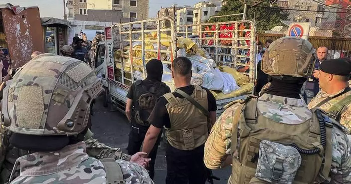 Palestinian factions begin handing over weapons at Beirut refugee camp