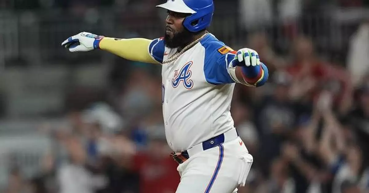 Braves sweep Marlins in historic doubleheader with first female umpire