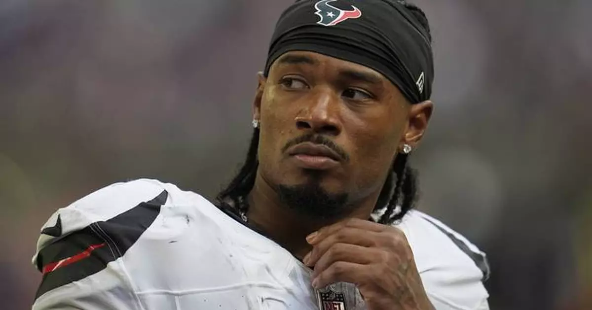 Eagles get receiver John Metchie III from Texans for tight end Harrison Bryant, AP source says