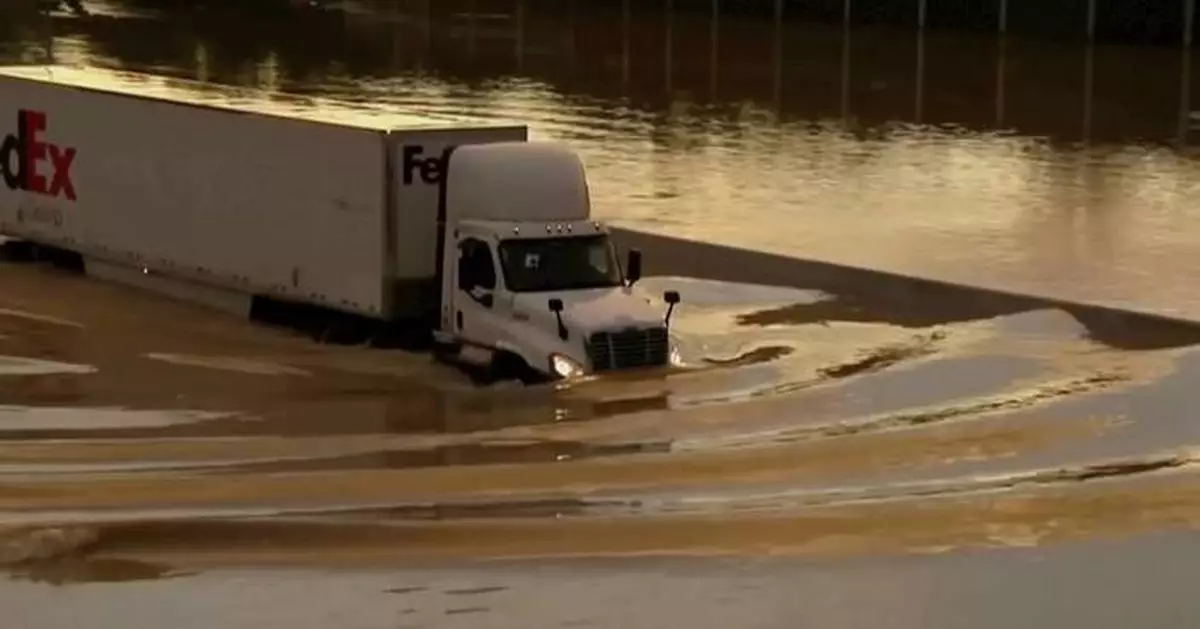 Mother, father and child killed by fallen tree in Tennessee heavy rains and flooding