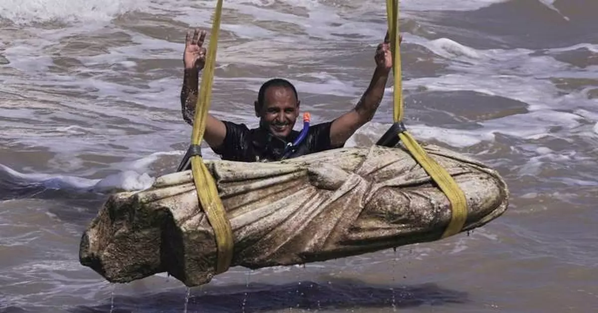 Photos from Egypt show archaeologists and divers recovering ancient artifacts from the seabed