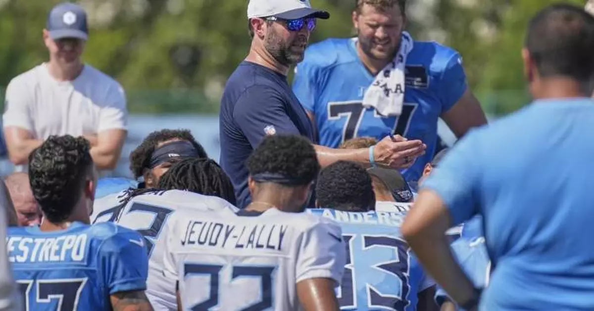 Titans coach Brian Callahan calls out his offense after sloppy practice