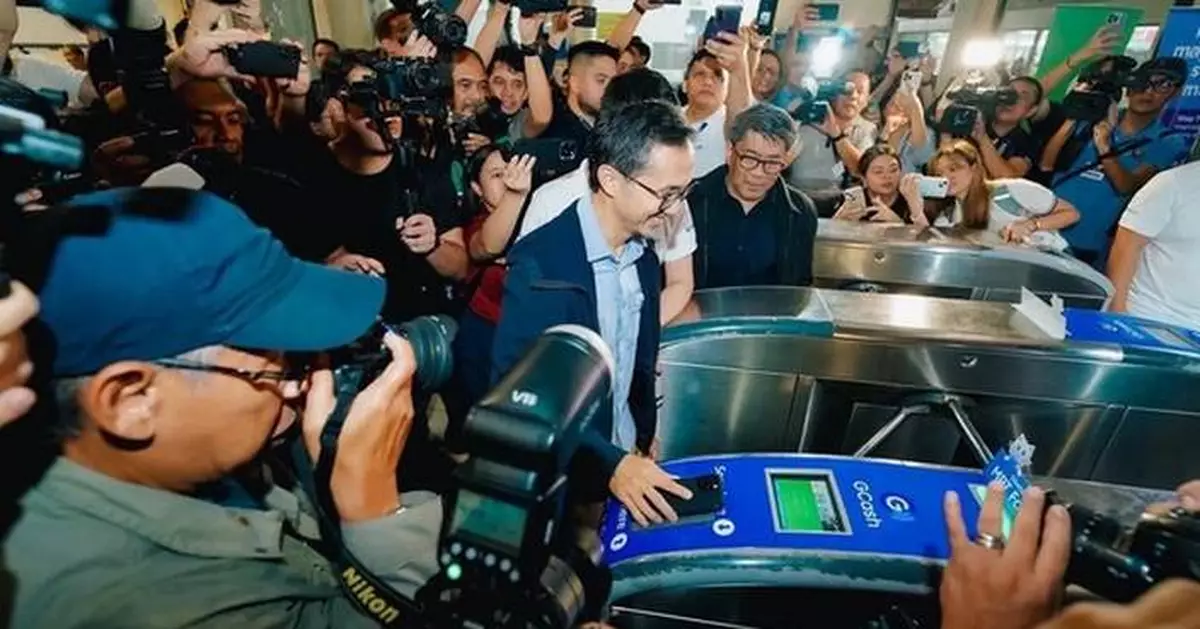 Ph government, top fintech firm team up to accelerate digital shift of transport sector