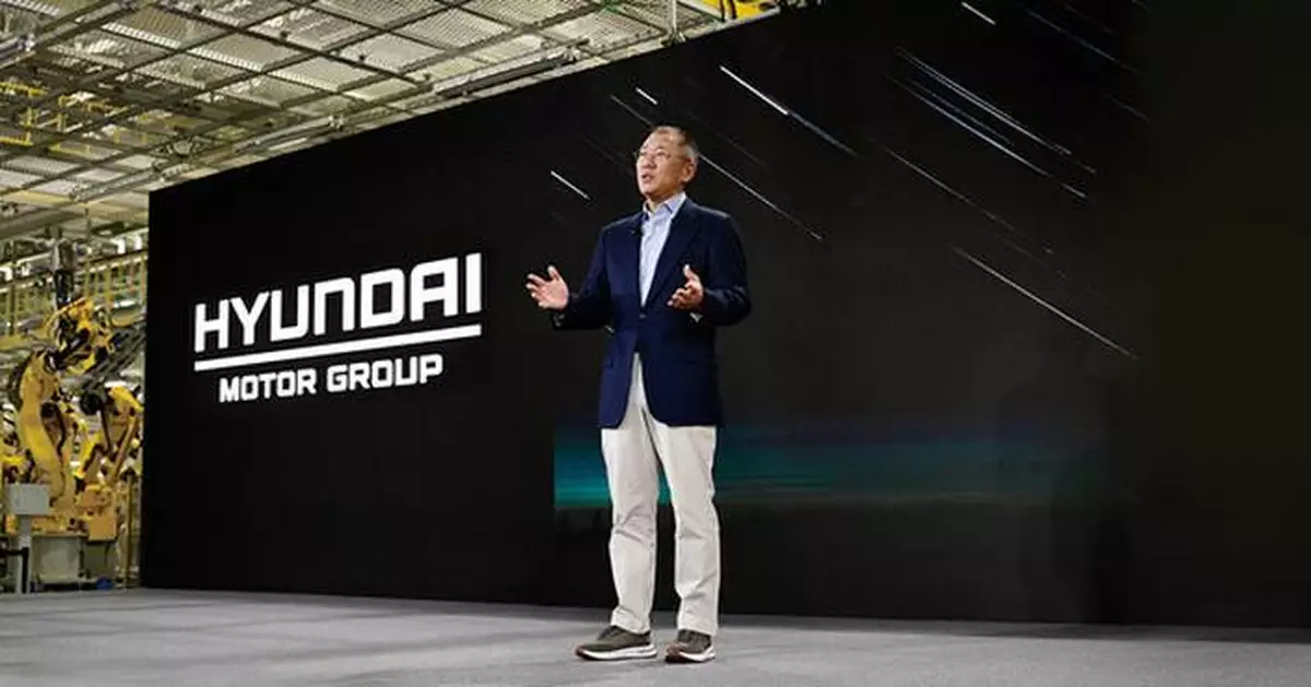 Hyundai Motor Group Executive Chair Euisun Chung and Chung Family Honored with Automotive News Centennial Award