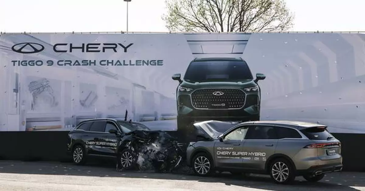 Spectacle in South Africa: Two Chery TIGGO9 Models Collide Head-On, Showing Flawless Safety Performance