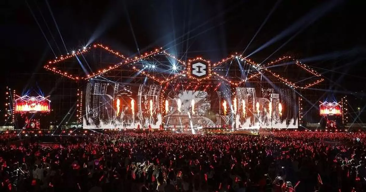 8Wonder: Moments of Wonder: Where Music Pens the Spirit of a Flourishing Vietnam, and the Will to Soar