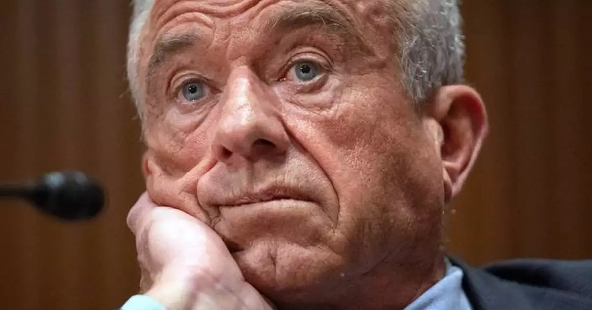 RFK. Jr's family members say he is a 'threat' to Americans' health and call for his resignation