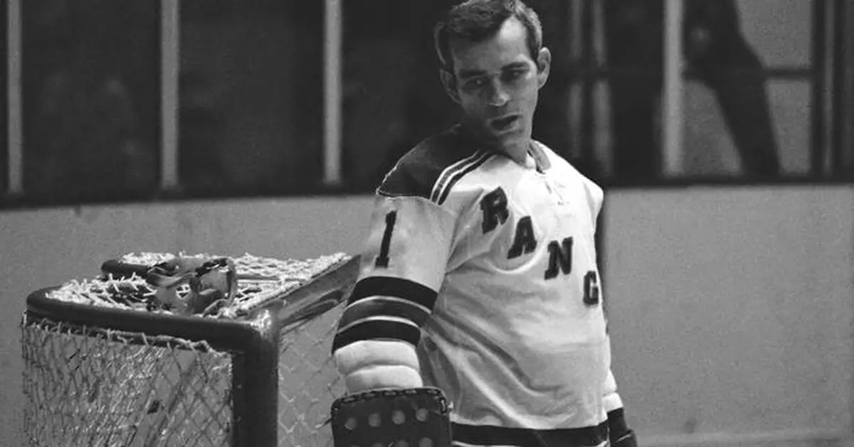 Rangers and Red Wings Hall of Fame goaltender Ed Giacomin dies at age 86