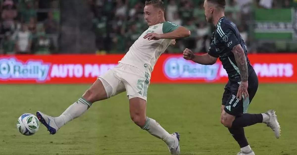 Myrto Uzuni's stoppage-time goal helps Austin beat Sounders 2-1