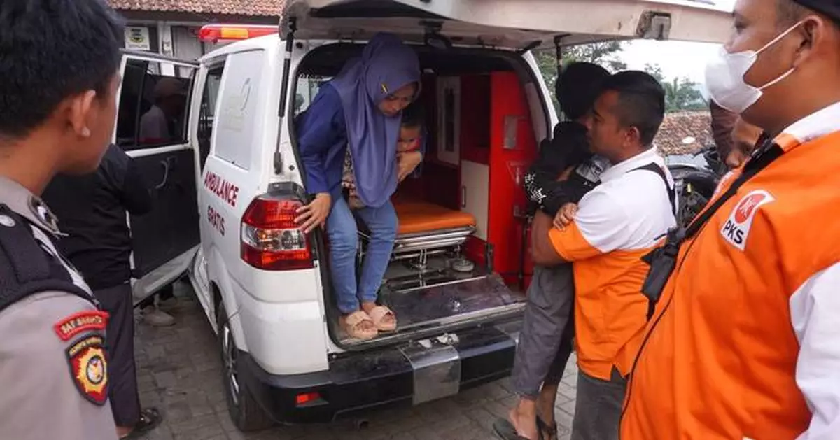 Indonesia faces calls to halt free meals program as over 5,000 school children fall ill