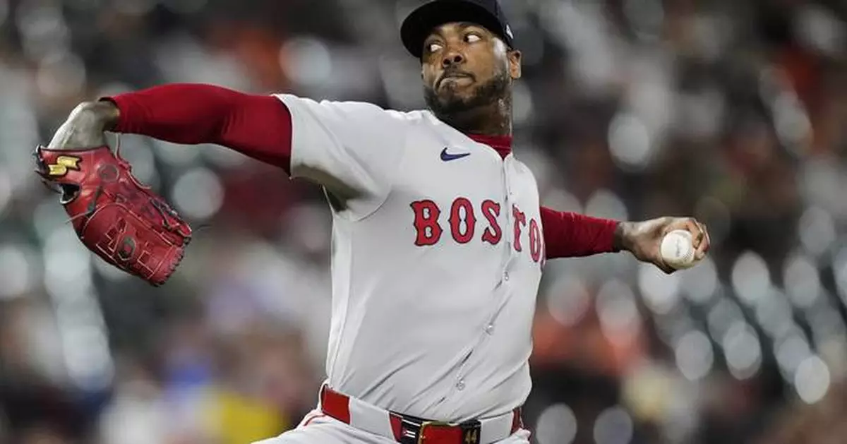 Red Sox and closer Aroldis Chapman agree to $13.3 million contract for 2026 with a 2027 option
