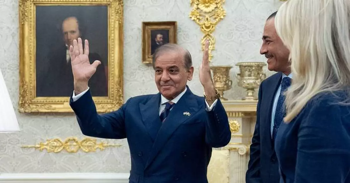 Trump holds talks with Pakistan's prime minister in the latest sign of warming relations