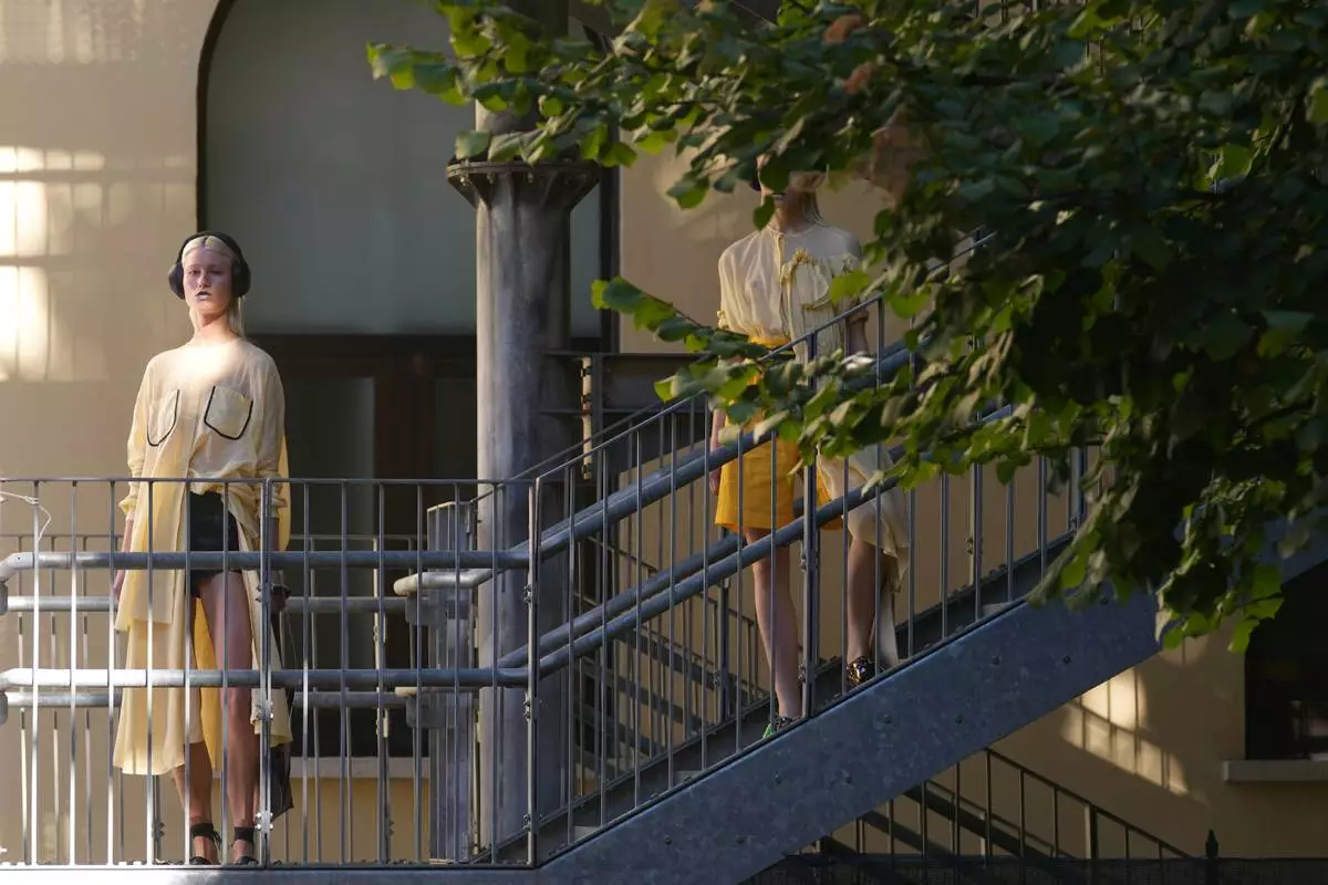 A model wears a creation as part of the Francesca Liberatore Spring/Summer 2026 collection presented in Milan, Italy, Sunday, Sept. 28, 2025. (AP Photo/Antonio Calanni)