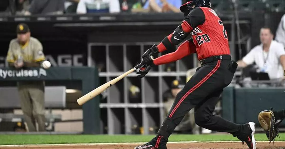 Vargas hits 2-run HR, Martin pitches 6 innings as White Sox beat Padres 4-3 to end 6-game skid