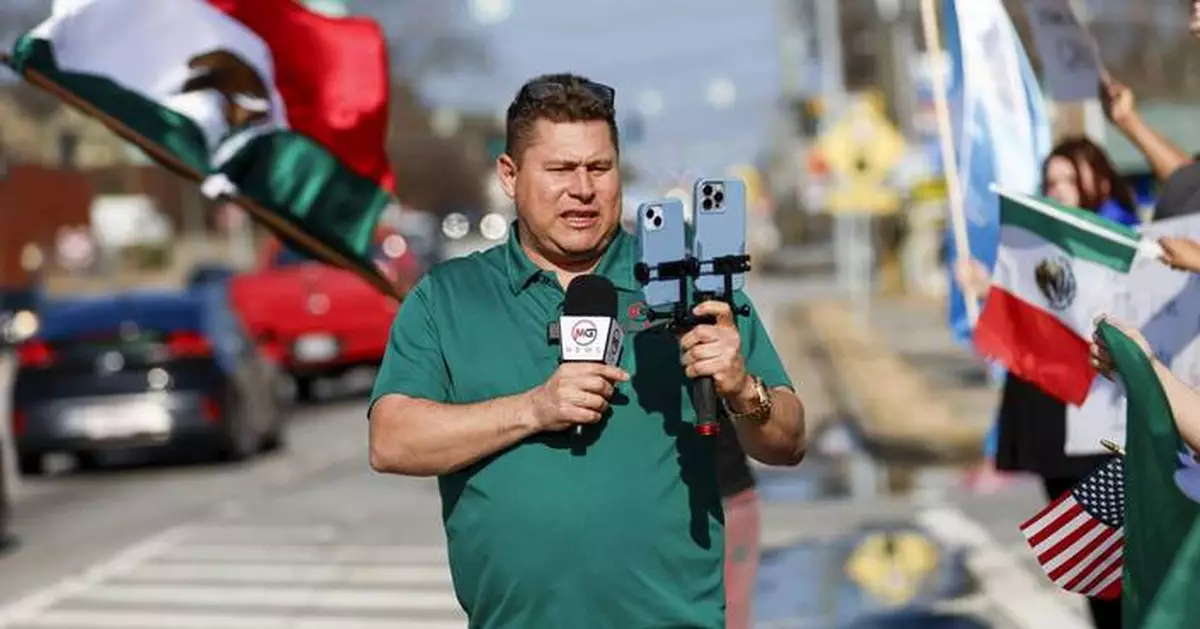 Lawyers for Spanish-language journalist in ICE custody fear deportation after unfavorable ruling