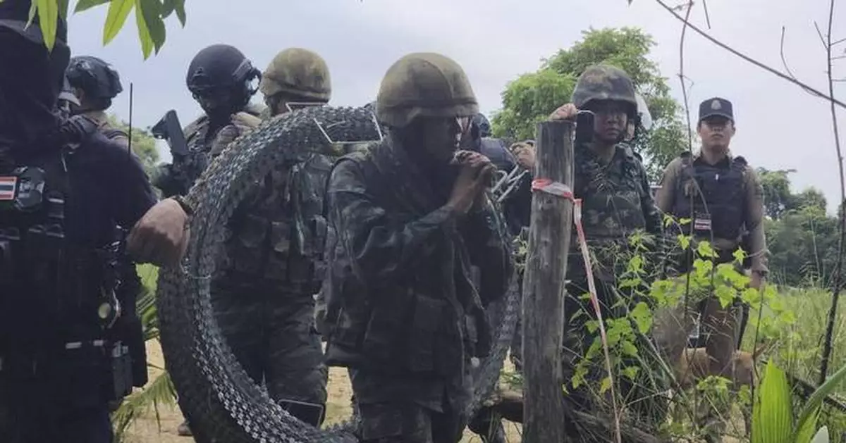 Thai security forces use rubber bullets and tear gas in border melee with Cambodian protesters