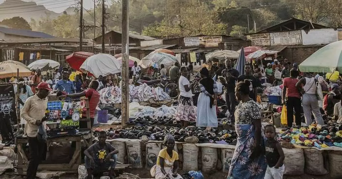 Weary Malawians look to this week's presidential election as nation grapples with an economic crisis