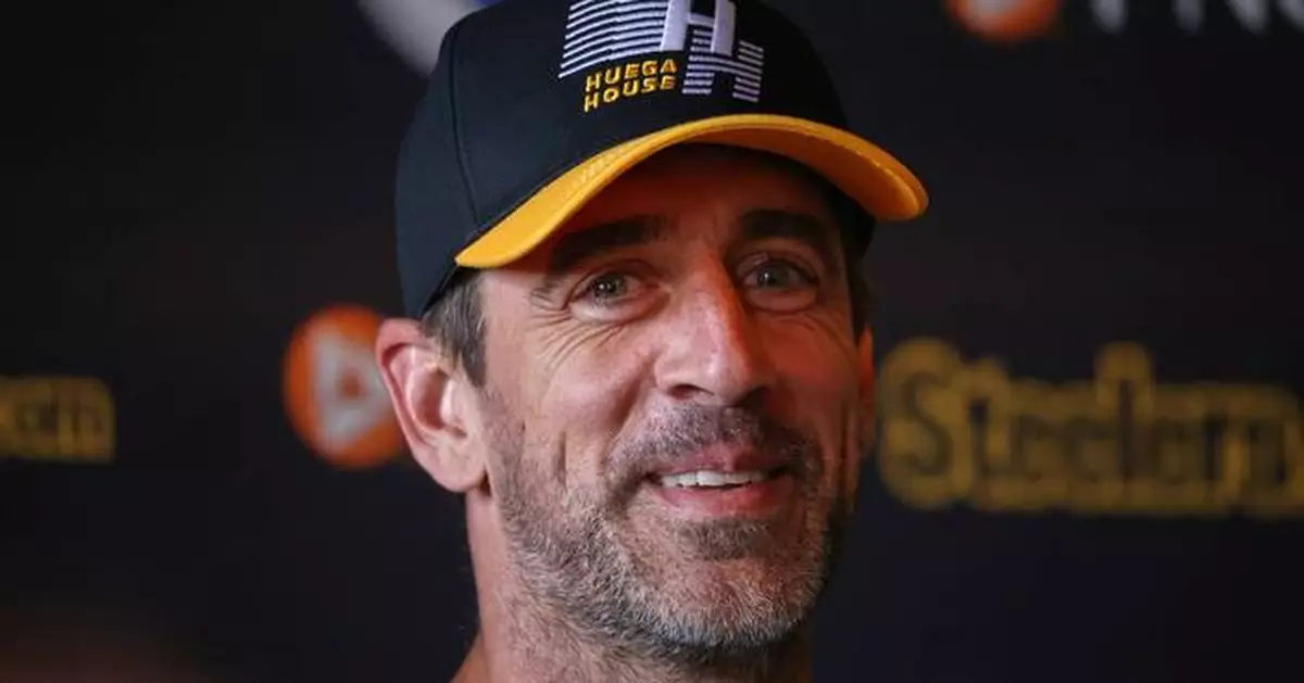 In Ireland, Aaron Rodgers talks Guinness and NFL international growth