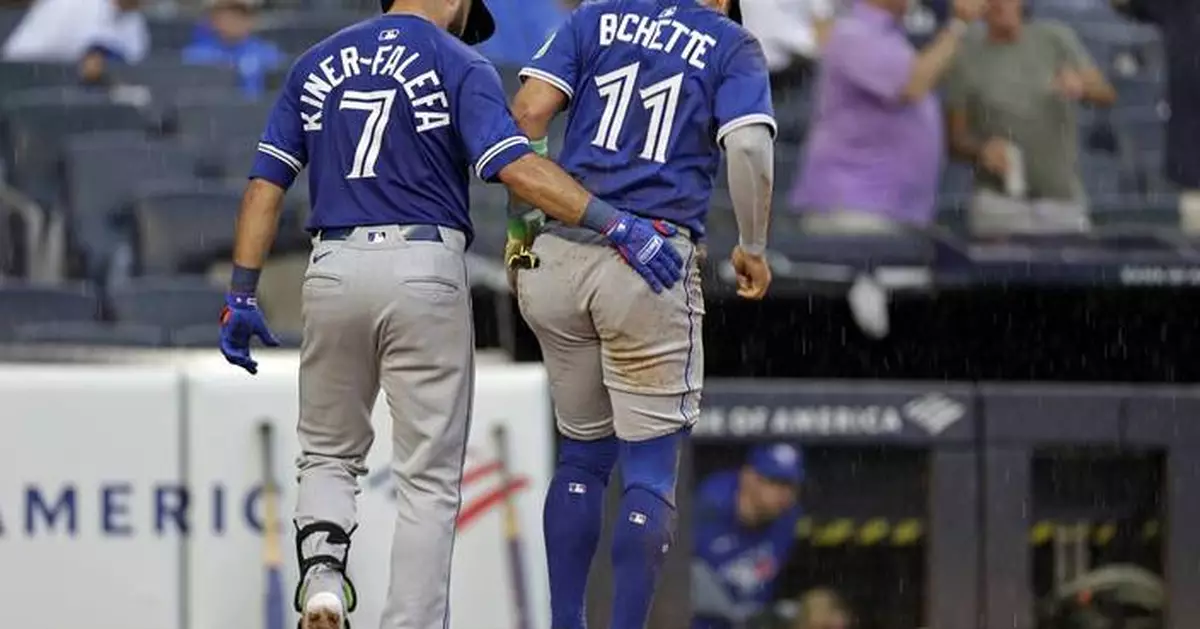 Blue Jays shortstop Bo Bichette seeks second opinion on injured knee and could return at DH