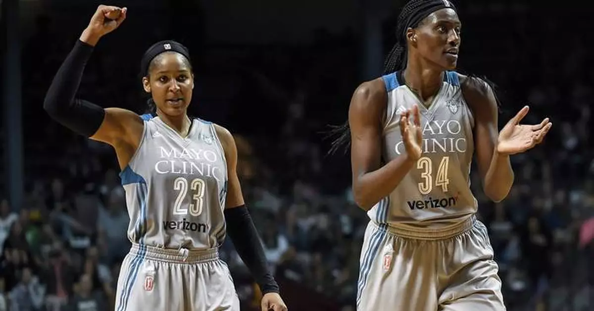 Bird, Fowles and Moore: The most dominant Hall of Fame class in women's basketball history?