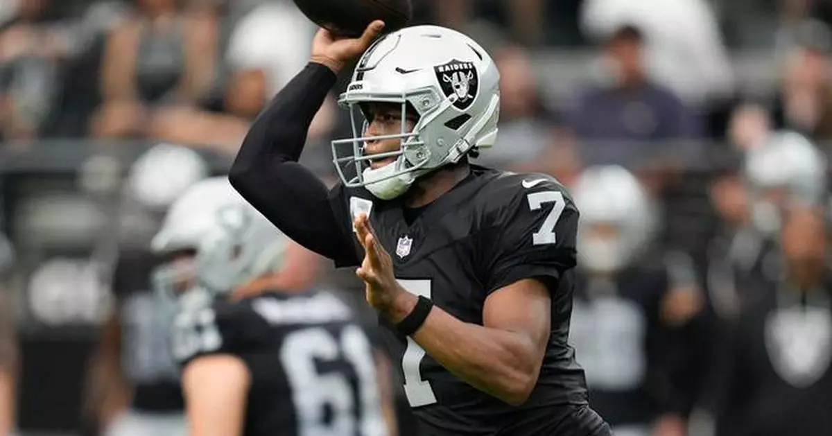 Raiders' Pete Carroll stands by Geno Smith despite costly interceptions