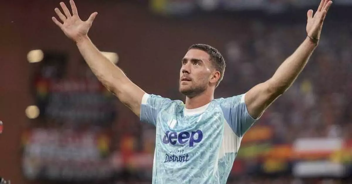 Dusan Vlahovic sweeps aside transfer speculation with another goal for Juventus