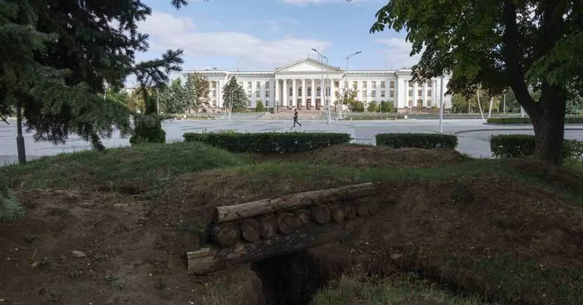 Ukraine faces a new test as Russia steps up its drive to seize Donetsk’s fortress belt