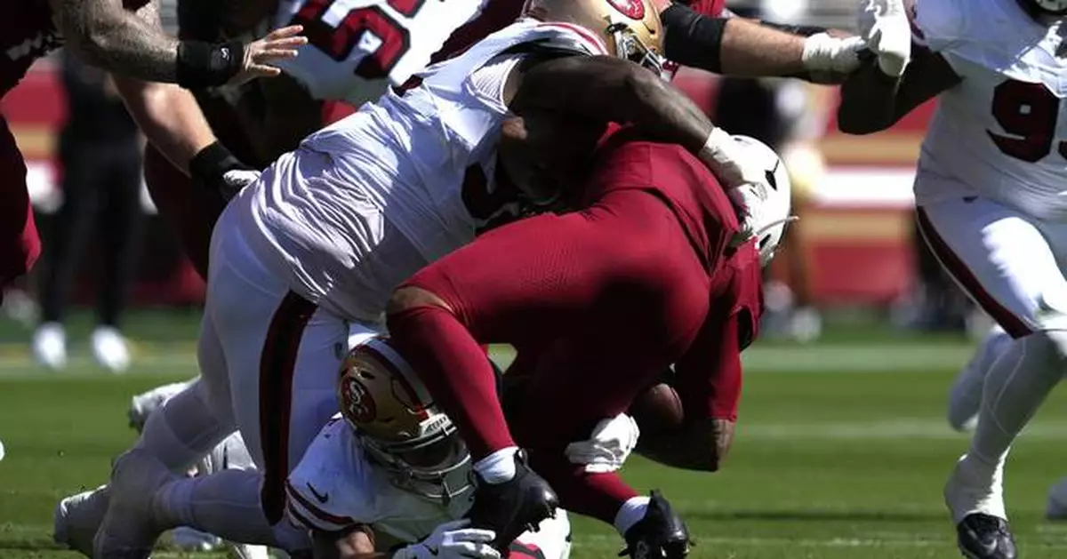 Arizona Cardinals running back James Conner carted off field with ankle injury against 49ers