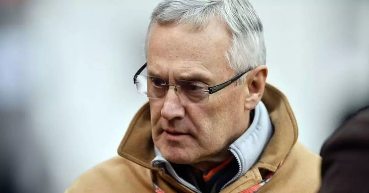 Former Ohio State football coach Jim Tressel, a political rookie, decides not to run for governor